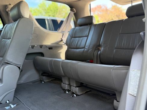 Used 2004 Toyota Sequoia Limited RWD image 35
