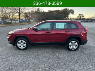Used 2017 Jeep Cherokee Sport video 2