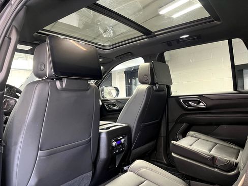 Used 2021 GMC Yukon SLT w/ SLT Luxury Plus Package image 23