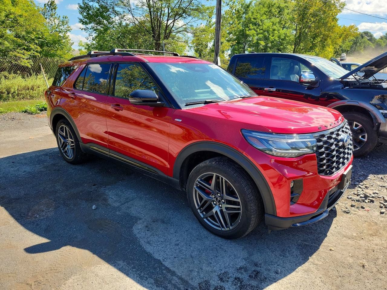 Used 2025 Ford Explorer ST-Line w/ Premium Package AWD/4WD image 1