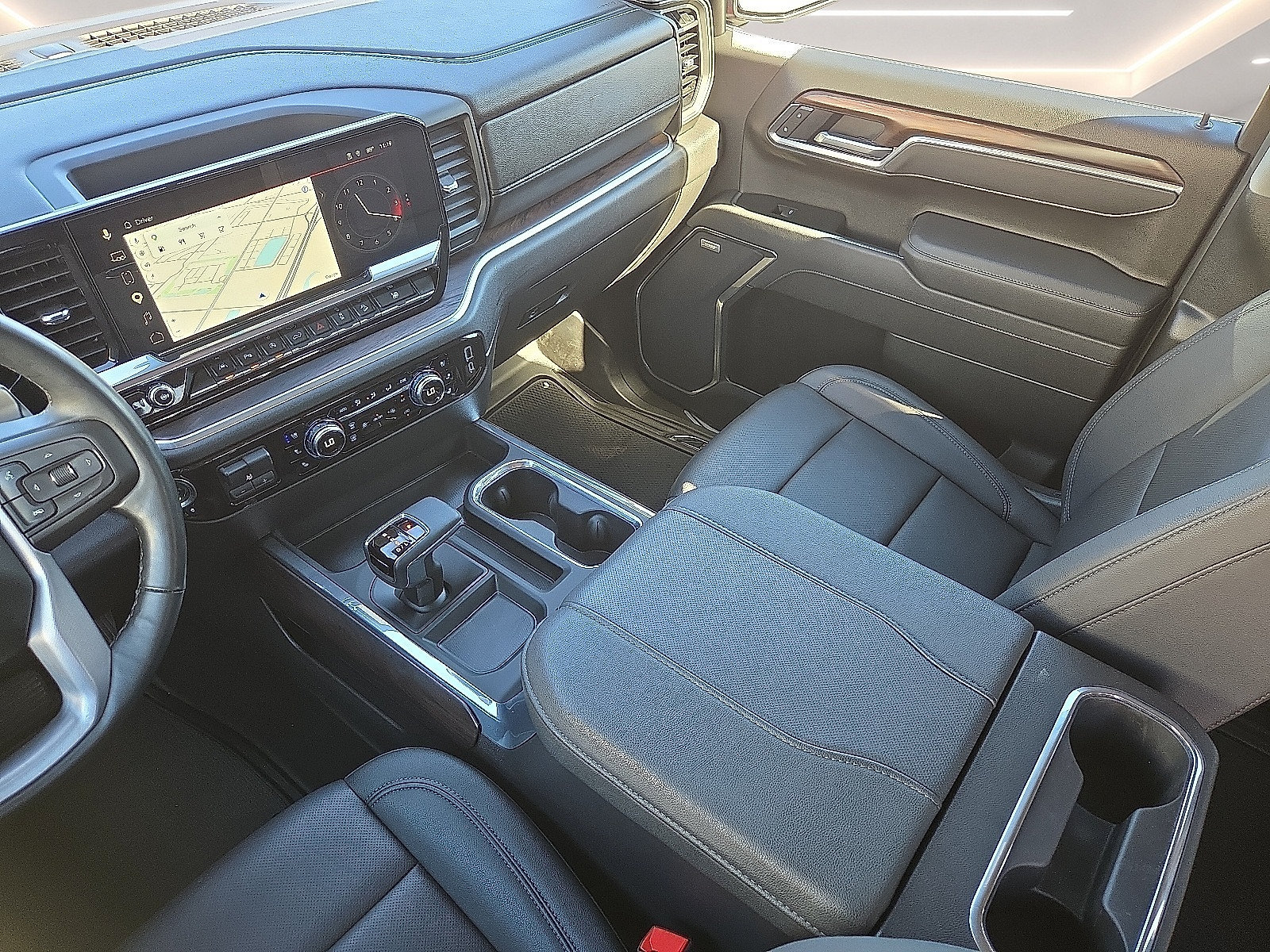 Used 2025 GMC Sierra 1500 SLT w/ SLT Premium Package AWD/4WD image 19