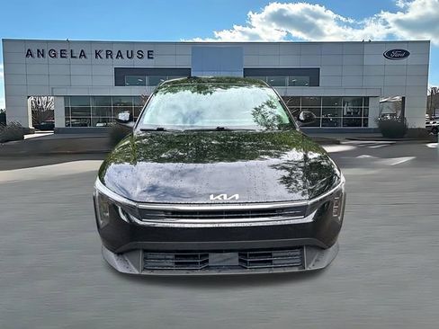Used 2025 Kia K4 FWD image 2