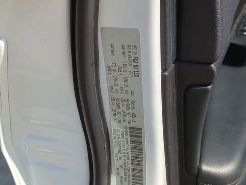 Used 2017 Jeep Grand Cherokee Altitude image 35