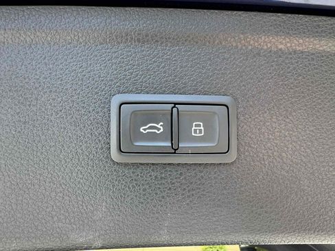 Used 2019 Audi Q5 Prestige AWD/4WD image 10