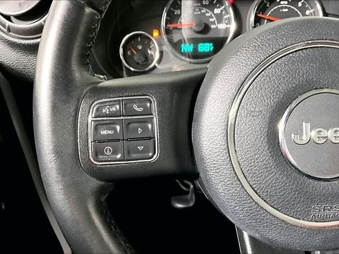 Used 2018 Jeep Wrangler Unlimited Sport S image 16