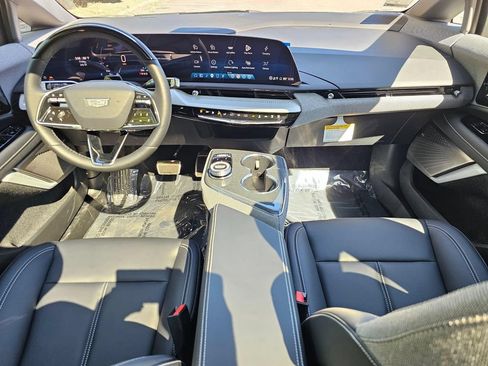 New 2026 Cadillac Optiq Sport 1 AWD/4WD image 17