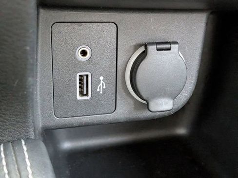 Used 2020 Nissan Kicks SR FWD image 22