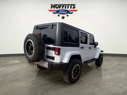 Used 2018 Jeep Wrangler Unlimited Sahara w/ Connectivity Group image 5