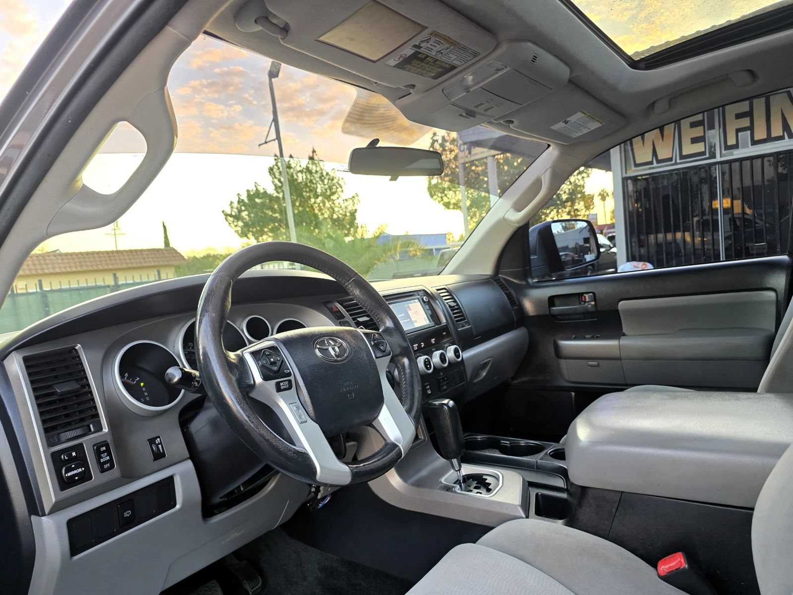 Used 2015 Toyota Sequoia SR5 RWD image 5