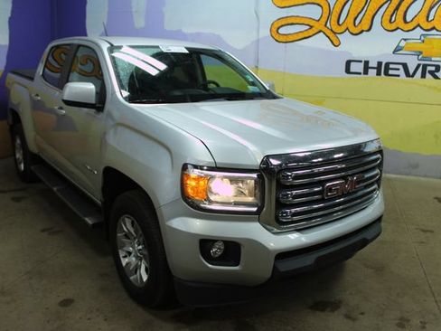 Used 2018 GMC Canyon SLE w/ SLE Convenience Package AWD/4WD image 2