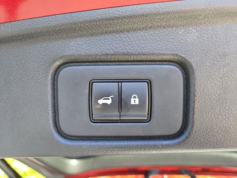 Used 2024 Nissan Pathfinder Platinum w/ Cargo Package AWD/4WD image 10