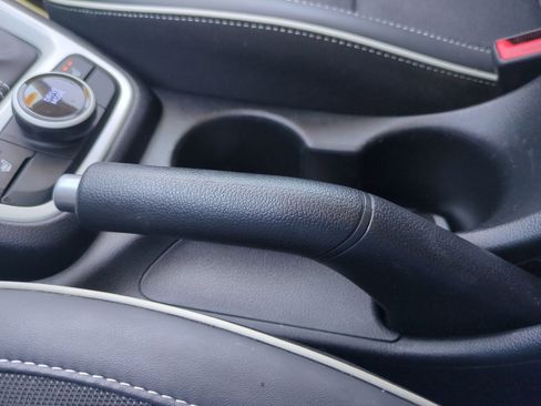 Certified 2025 Hyundai Venue Limited FWD image 29