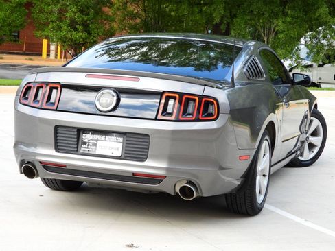 Used 2014 Ford Mustang GT RWD image 11