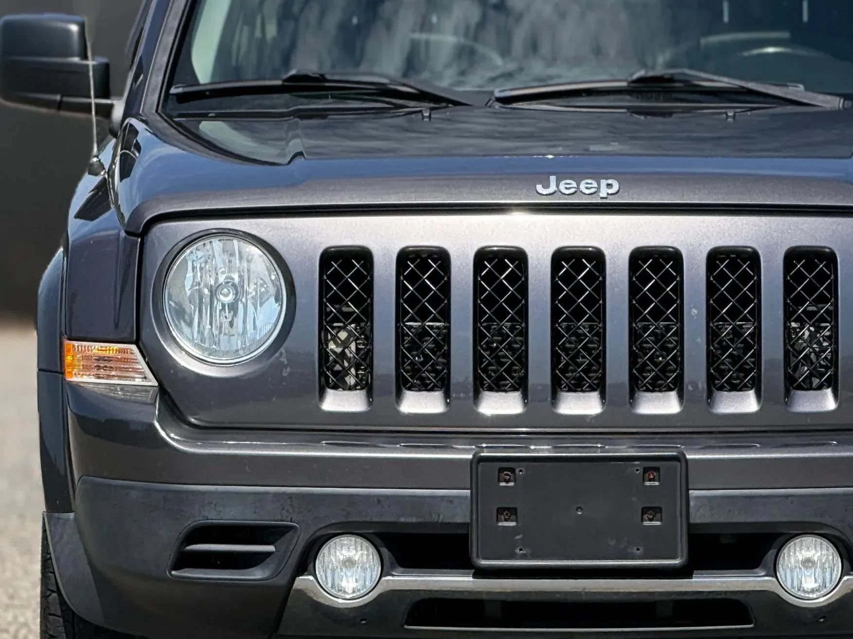 Used 2017 Jeep Patriot High Altitude AWD/4WD image 11