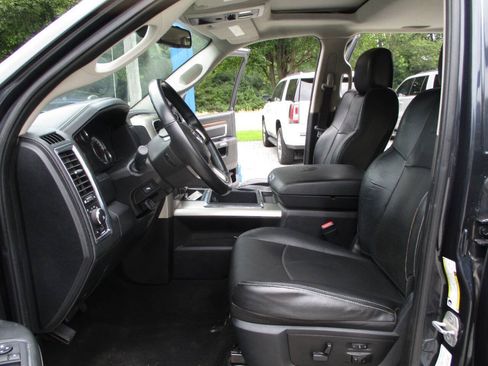 Used 2014 RAM 2500 Laramie AWD/4WD image 25