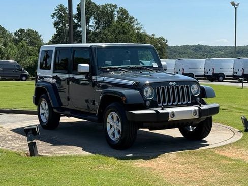 Used 2017 Jeep Wrangler Unlimited Sahara w/ Quick Order Package 24E Chief AWD/4WD image 9