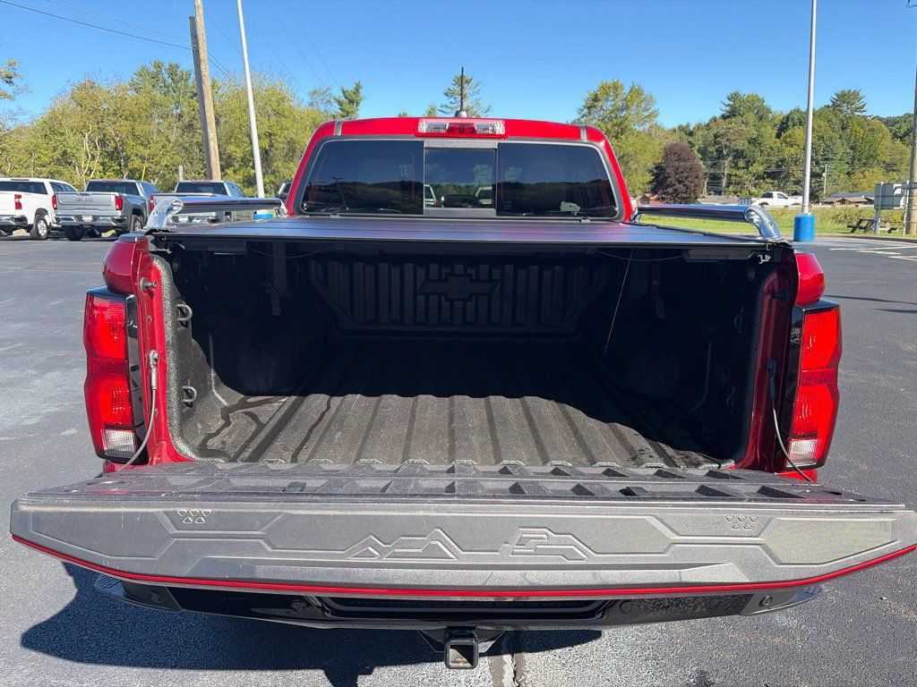 Used 2023 Chevrolet Colorado Z71 w/ Z71 Convenience Package 2 AWD/4WD image 32