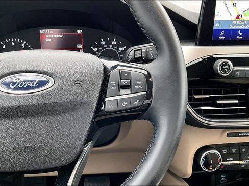 Used 2022 Ford Escape SE w/ SE Sport Appearance Package AWD/4WD image 19