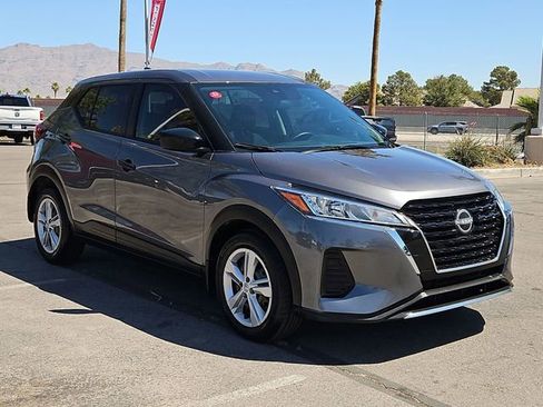 Used 2023 Nissan Kicks S image 6