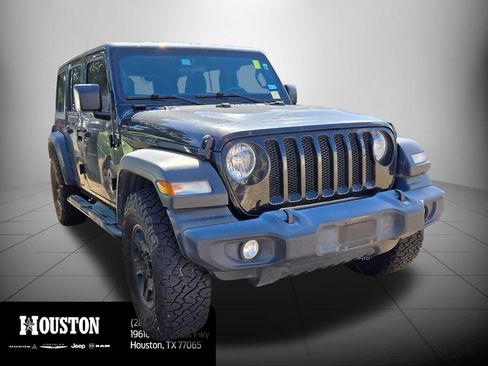Used 2022 Jeep Wrangler Unlimited Sport AWD/4WD image 3