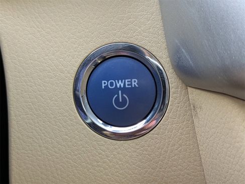 Used 2019 Toyota Highlander Limited image 28