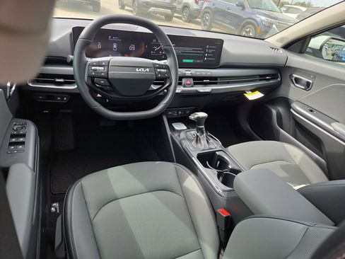 New 2026 Kia K4 EX image 7