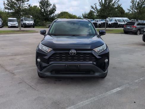 Used 2019 Toyota RAV4 XLE Premium w/ Cold Weather Package AWD/4WD image 3