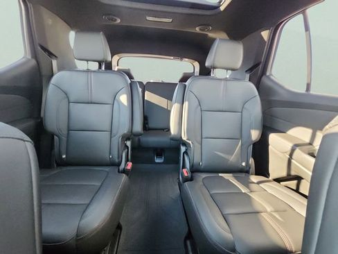 Certified 2023 Chevrolet Traverse RS w/ LPO, Floor Liner Package image 17