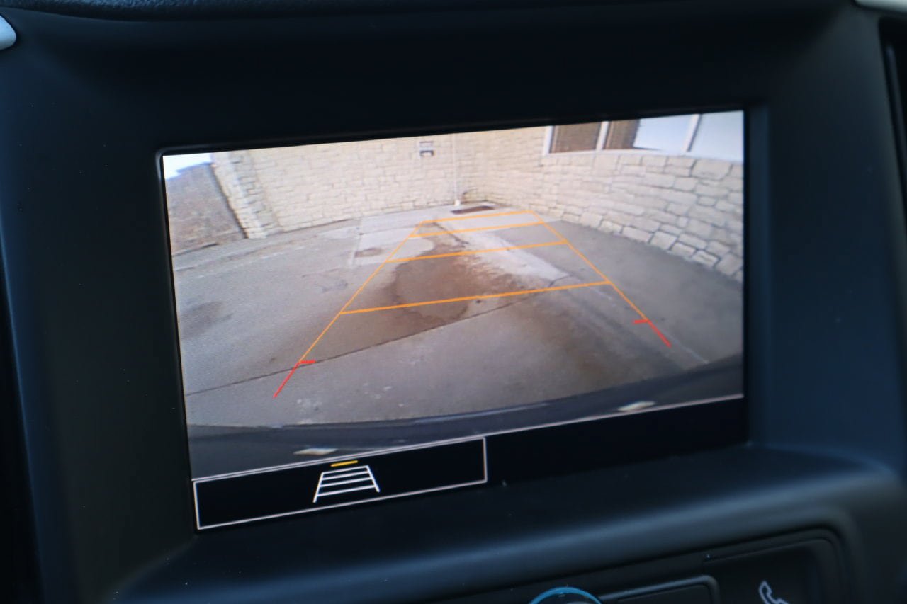 Used 2024 GMC Terrain SLE FWD image 7