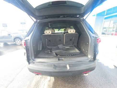 Used 2022 Chevrolet Traverse LS image 30