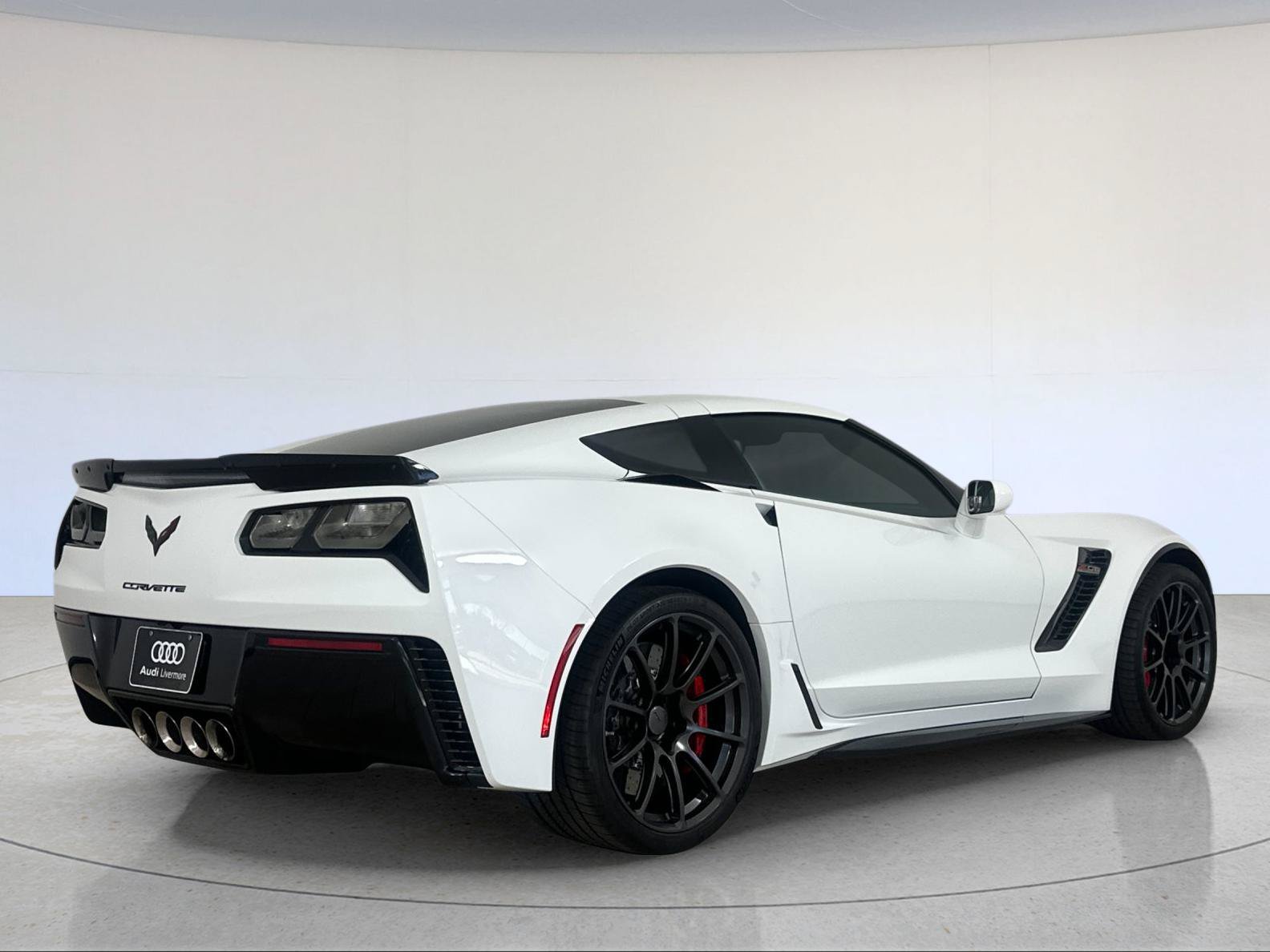 Used 2017 Chevrolet Corvette Z06 RWD image 6