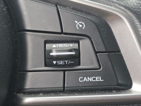 Used 2018 Subaru Crosstrek 2.0i Premium AWD/4WD image 30
