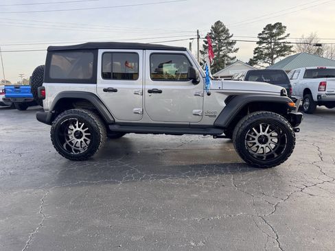 Used 2021 Jeep Wrangler Unlimited Sport image 7