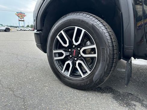 Used 2024 GMC Sierra 1500 AT4 image 22