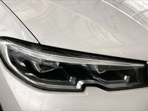 Used 2022 BMW 330i xDrive Sedan w/ Driving Assistance Package image 27