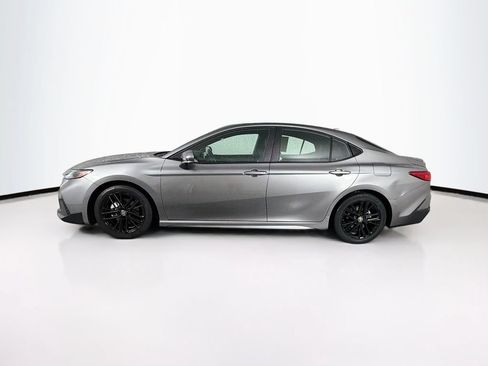 Used 2025 Toyota Camry SE FWD image 6