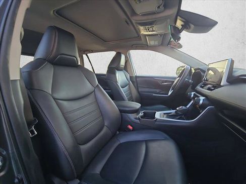 Used 2023 Toyota RAV4 XLE Premium FWD image 18