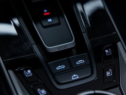 Certified 2025 Porsche 911 Carrera image 47