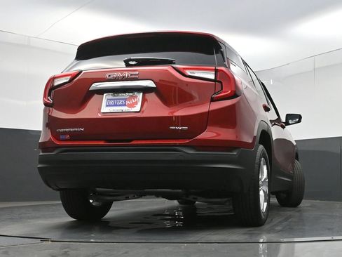Used 2022 GMC Terrain SLE w/ Driver Convenience Package AWD/4WD image 27