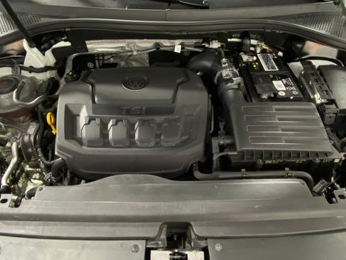 Used 2020 Volkswagen Tiguan SE w/ 3rd Row Seat Package AWD/4WD image 13
