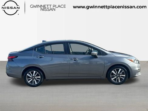 Used 2021 Nissan Versa SV image 4