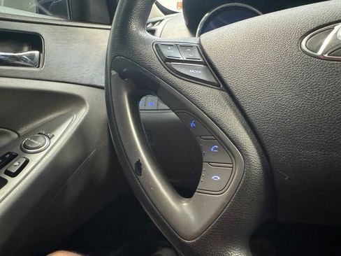 Used 2012 Hyundai Sonata SE FWD image 16