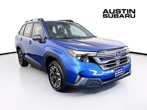 Used 2026 Subaru Forester Premium AWD/4WD image 1