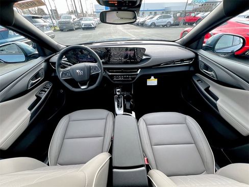 New 2026 Buick Envista Avenir image 18