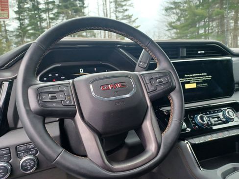 Used 2024 GMC Sierra 2500 AT4 w/ AT4 Premium Plus Package image 9