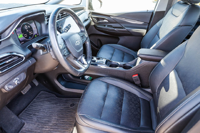 Used 2023 Chevrolet Bolt LT w/ Infotainment Package FWD image 22