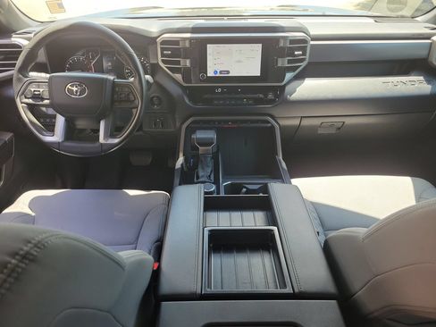 Used 2025 Toyota Tundra SR5 w/ SR5 Convenience Package AWD/4WD image 13