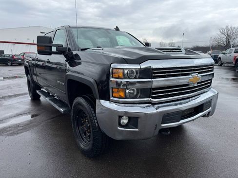 Used 2018 Chevrolet Silverado 3500 LT image 7