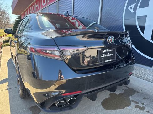 Used 2024 Alfa Romeo Giulia Quadrifoglio w/ Active Assist Plus Package image 11