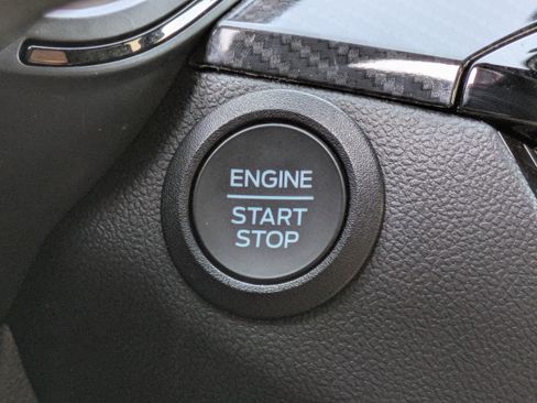 Used 2025 Ford Escape ST-Line image 28